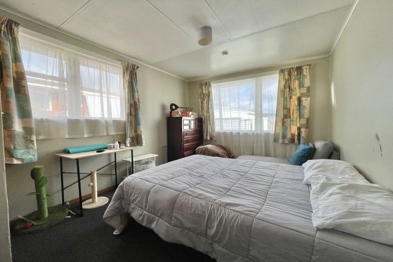 Photo of property in 16 Pohutukawa Drive, Tokoroa, 3420