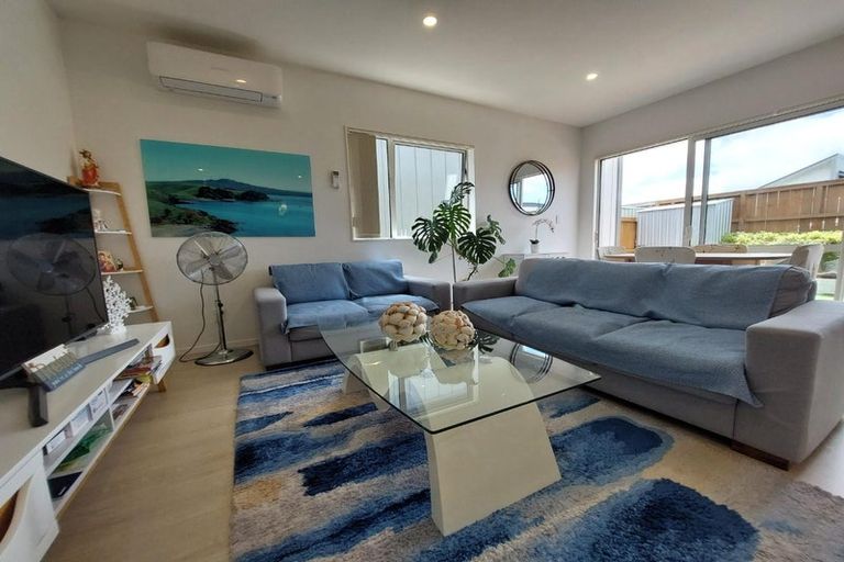 Photo of property in 130 Tarapuka Road, Westgate, Auckland, 0814