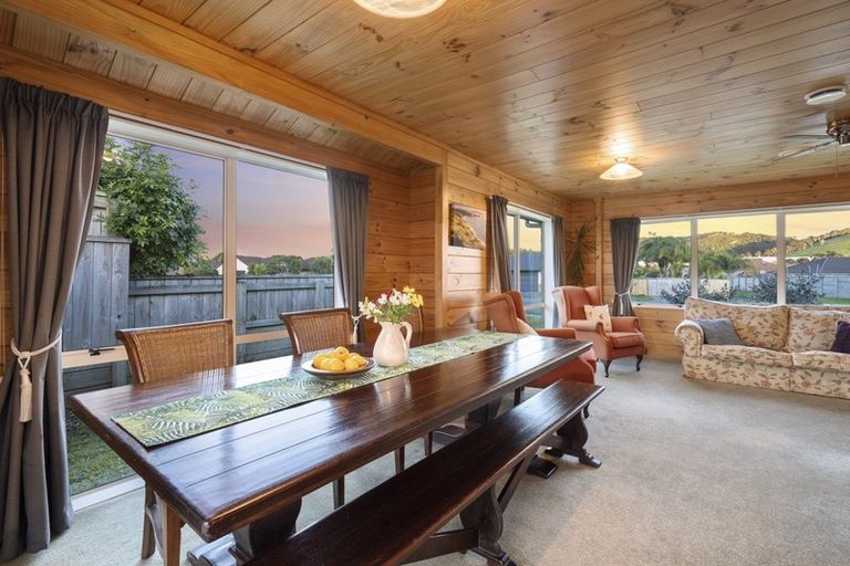 Photo of property in 2 Halyard Loop, Haruru, 0204