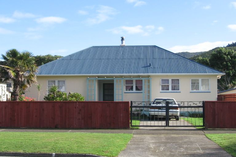 Photo of property in 1319 High Street, Taita, Lower Hutt, 5011