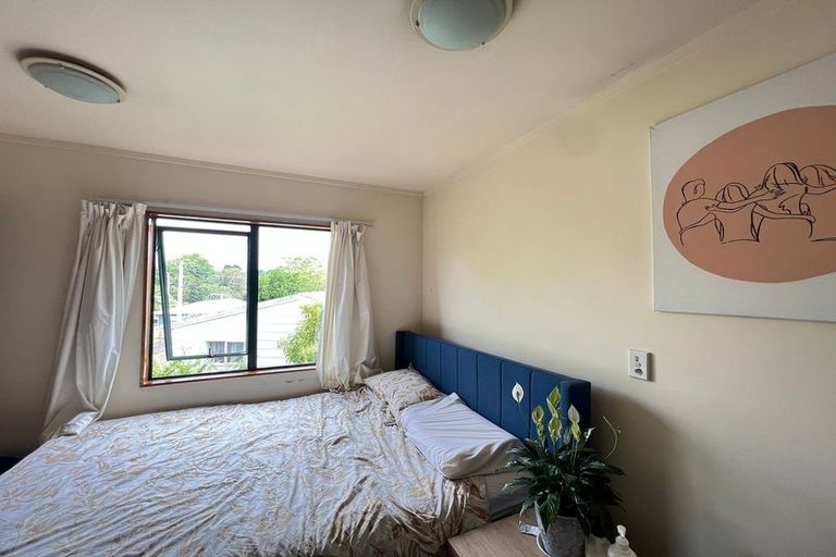 Photo of property in 123 Beach Haven Road, Beach Haven, Auckland, 0626