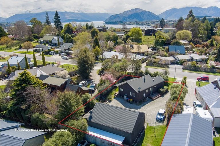 Photo of property in 219 Stone Street, Wanaka, 9305
