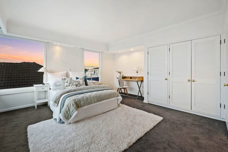 Photo of property in 24 Takutai Avenue, Bucklands Beach, Auckland, 2012