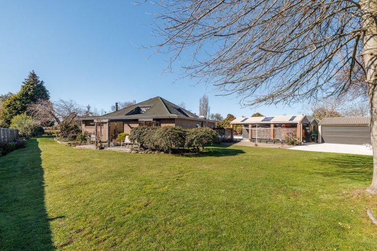 Photo of property in 37 Chinnerys Road, Woodend, 7610