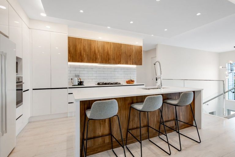 Photo of property in 140 Arran Point Parade, Orewa, 0931