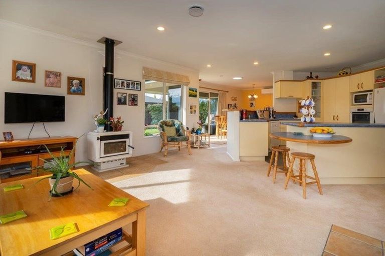 Photo of property in 17 Whiting Drive, Wakefield, 7025