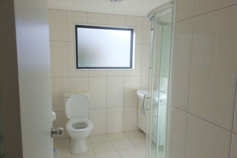 Photo of property in 1/211a Sunnynook Road, Wairau Valley, Auckland, 0627