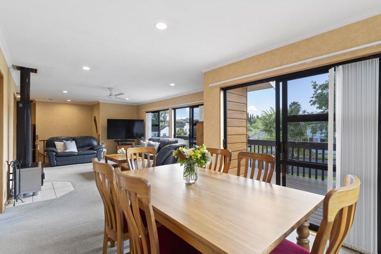 Photo of property in 54 Marina View Drive, West Harbour, Auckland, 0618