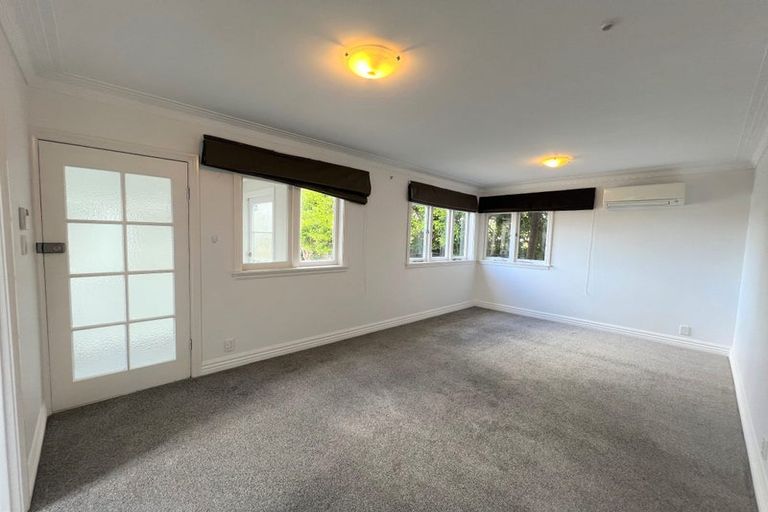 Photo of property in 730 Te Atatu Road, Te Atatu Peninsula, Auckland, 0610