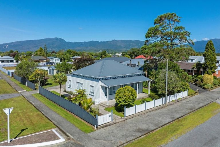 Photo of property in 133 Russell Street, Westport, 7825