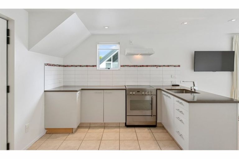 Photo of property in 8/32 Cranmer Square, Christchurch Central, Christchurch, 8013