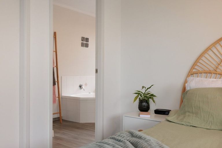 Photo of property in 64 Oriental Parade, Papamoa Beach, Papamoa, 3118