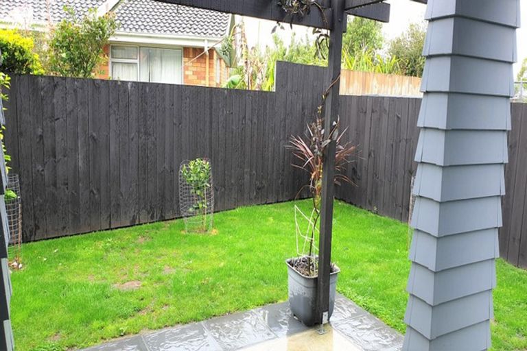 Photo of property in 2/11 Crosher Place, Silverdale, Hamilton, 3216