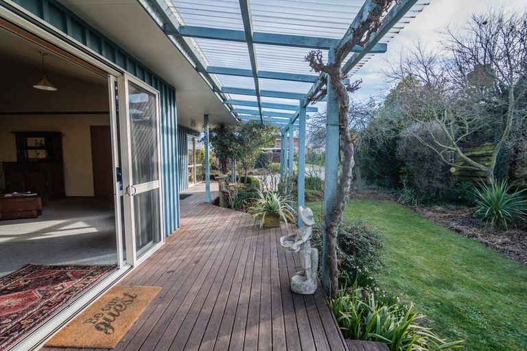 Photo of property in 16 Buchanan Street, Parkside, Timaru, 7910