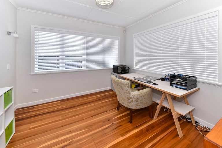 Photo of property in 80 Seddon Street, Pukekohe, 2120