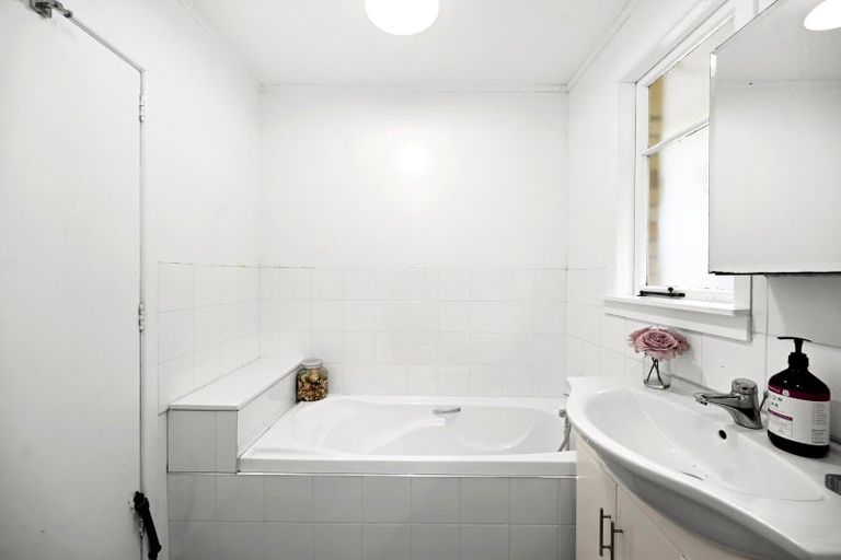 Photo of property in 27 Greta Street, Glenview, Hamilton, 3206