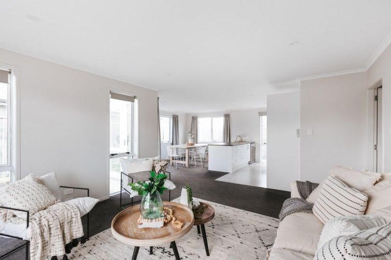 Photo of property in 66 Tabraham Crescent, Pyes Pa, Tauranga, 3112