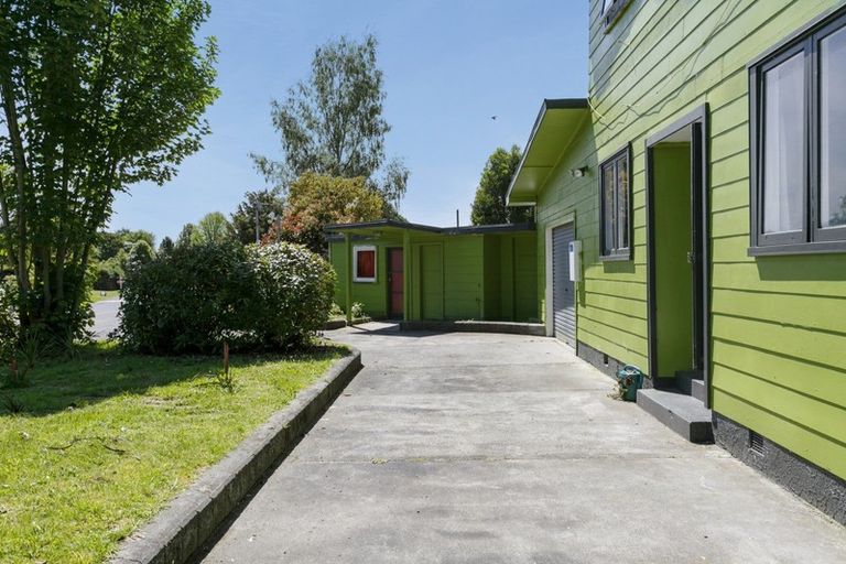 Photo of property in 10 Rereahu Avenue, Hatepe, Turangi, 3382