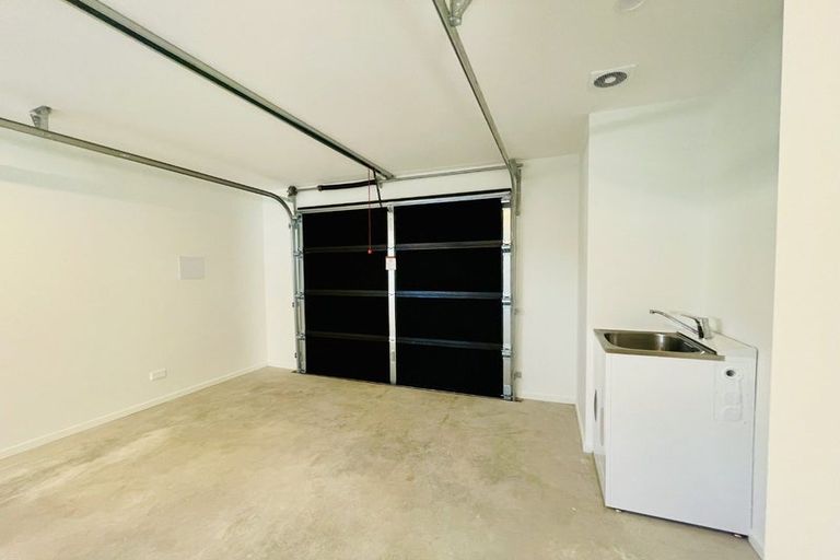 Photo of property in 8 Riroriro Lane, Halswell, Christchurch, 8025