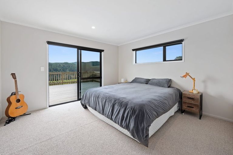 Photo of property in 1 Ribbonwood Lane, Kinloch, Taupo, 3377