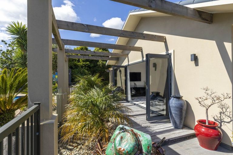 Photo of property in 49 Shelter Grove, Frankleigh Park, New Plymouth, 4310