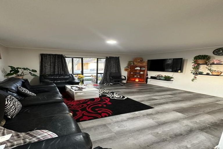 Photo of property in 1/35 Templeton Place, Clendon Park, Auckland, 2103