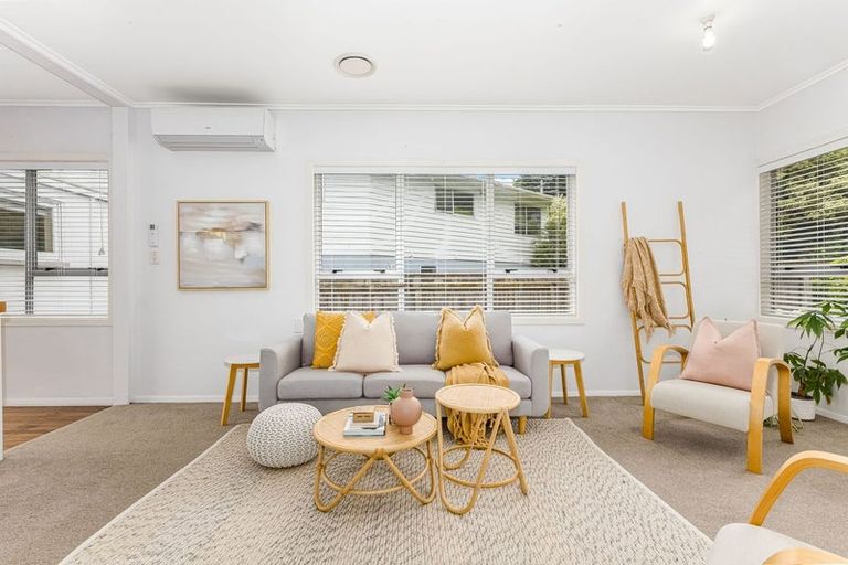 Photo of property in 27 Paremata Crescent, Paremata, Porirua, 5024