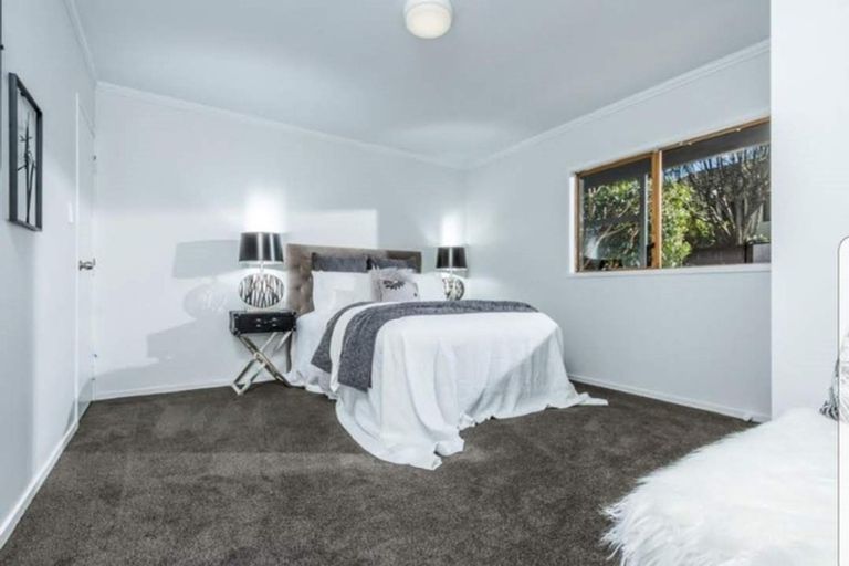 Photo of property in 2/15 Long Bay Drive, Torbay, Auckland, 0630