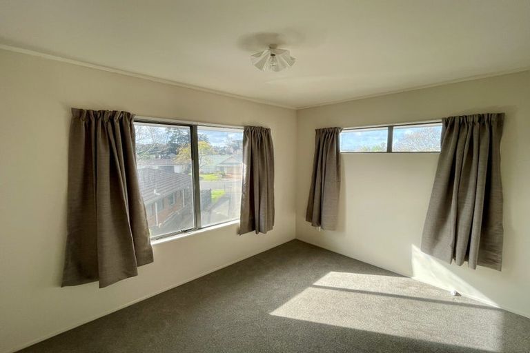Photo of property in 3/8 Solana Court, Botany Downs, Auckland, 2010