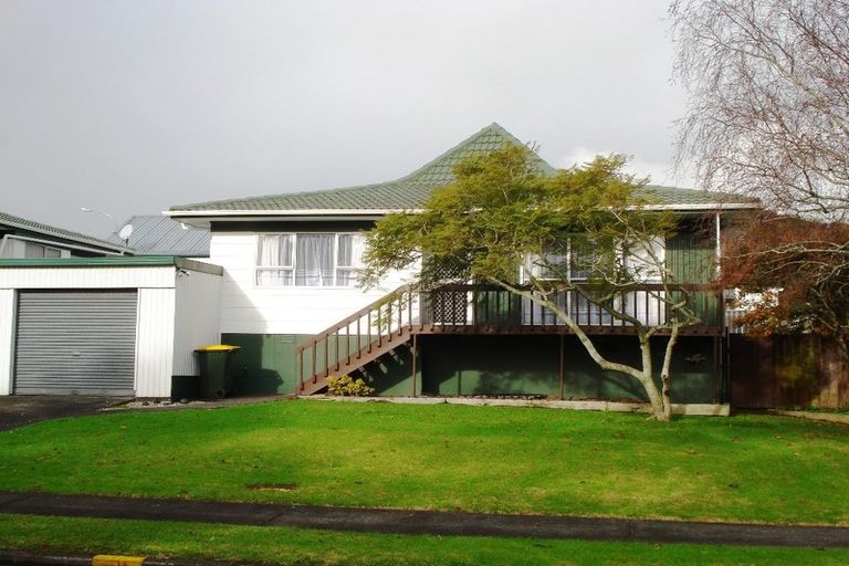 Photo of property in 2/25 Cromdale Avenue, Highland Park, Auckland, 2010