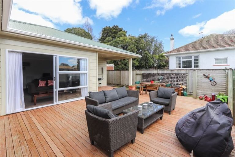 Photo of property in 1 Brookes Street, Inglewood, 4330