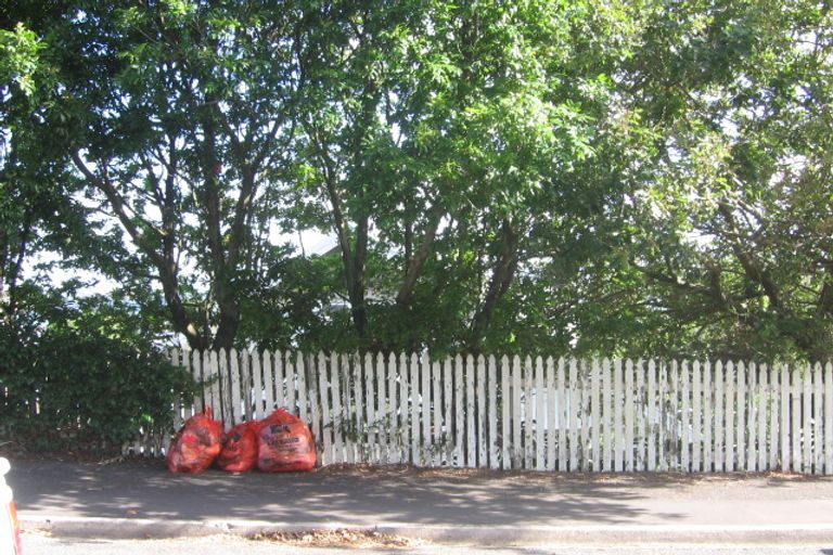 Photo of property in 17 Kerr Street, Devonport, Auckland, 0624