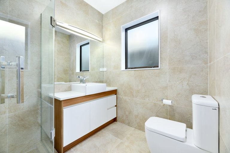 Photo of property in 28 Windlass Street, Long Bay, Auckland, 0630