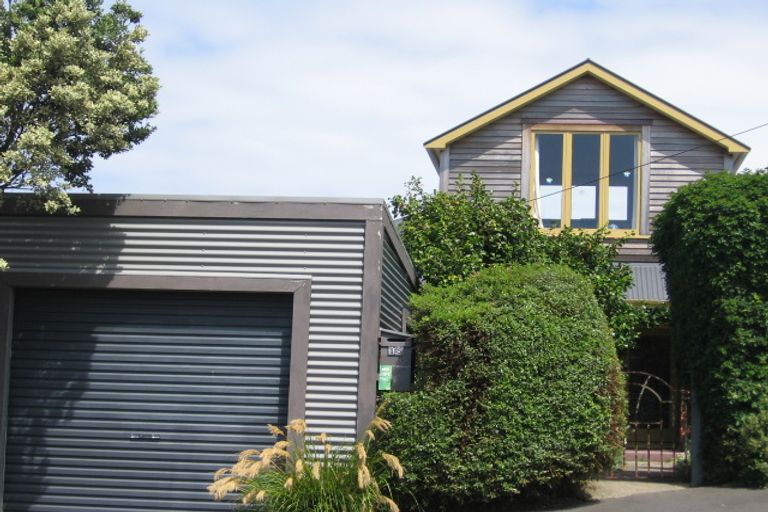 Photo of property in 15 Hargreaves Street, Mount Cook, Wellington, 6021