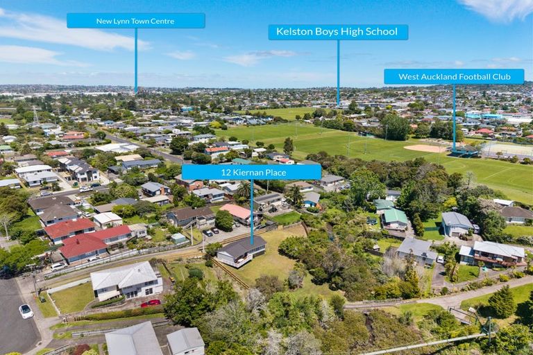 Photo of property in 12 Kiernan Place, Kelston, Auckland, 0602