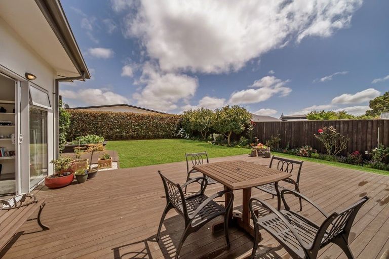 Photo of property in 9 Crown Close, Prebbleton, 7604