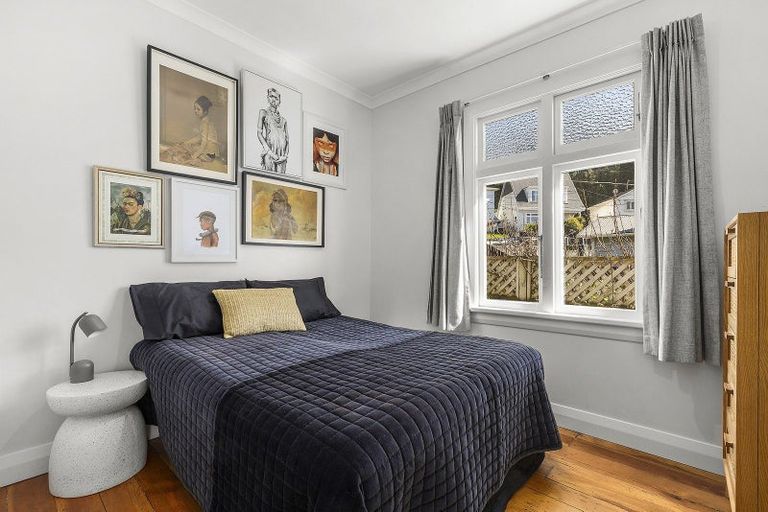 Photo of property in 3 Endeavour Street, Lyall Bay, Wellington, 6022