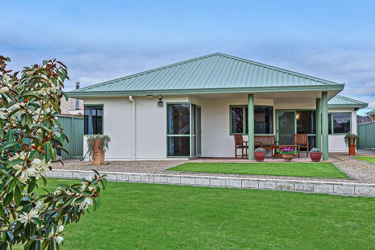 Photo of property in 24a Kensington Drive, Taradale, Napier, 4112