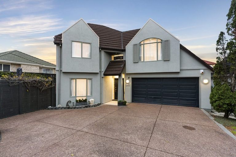 Photo of property in 19i Claremont Way, East Tamaki Heights, Auckland, 2016