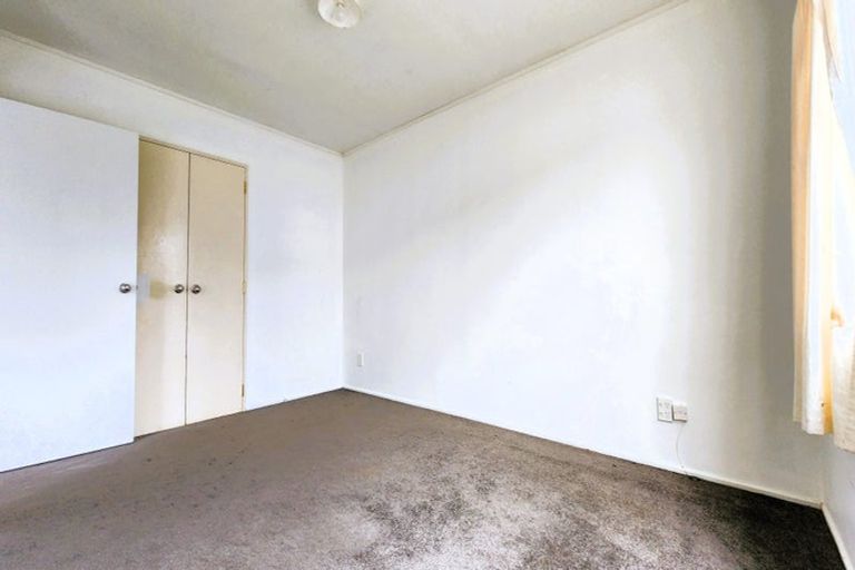 Photo of property in 2 Vine Street, Mangere East, Auckland, 2024