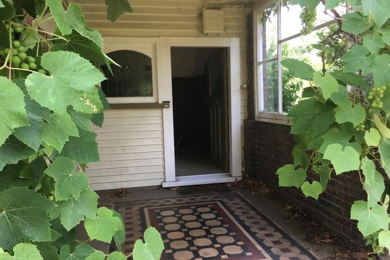 Photo of property in 1/47 Waimea Terrace, Beckenham, Christchurch, 8023