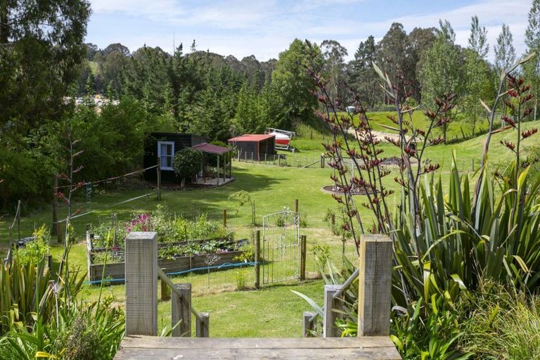 Photo of property in 1/142 Mapara Road, Acacia Bay, Taupo, 3385