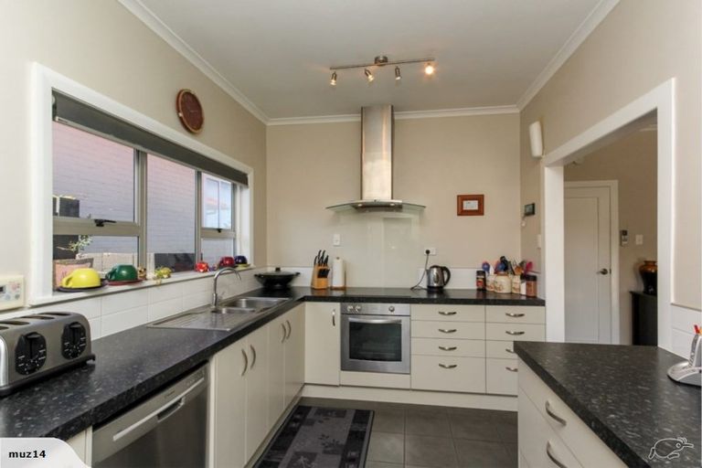 Photo of property in 103 Brooklands Road, Brooklands, New Plymouth, 4310