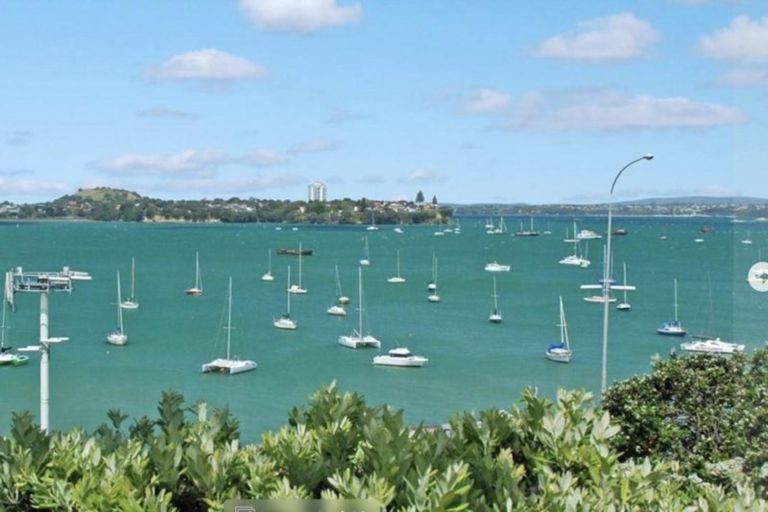 Photo of property in 127 Forrest Hill Road, Forrest Hill, Auckland, 0620