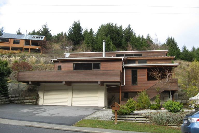 Photo of property in 205 Fernhill Road, Sunshine Bay, Queenstown, 9300