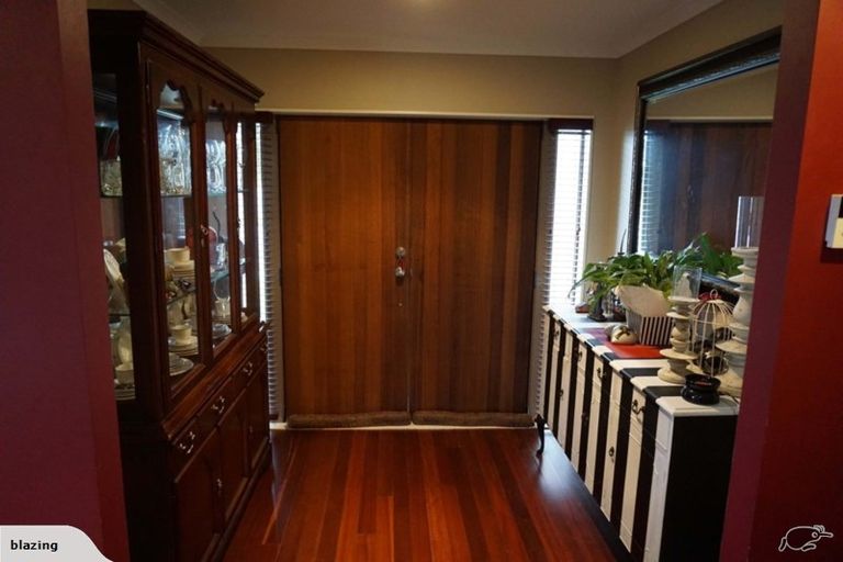 Photo of property in 15 Johnstone Drive, Fitzherbert, Palmerston North, 4410