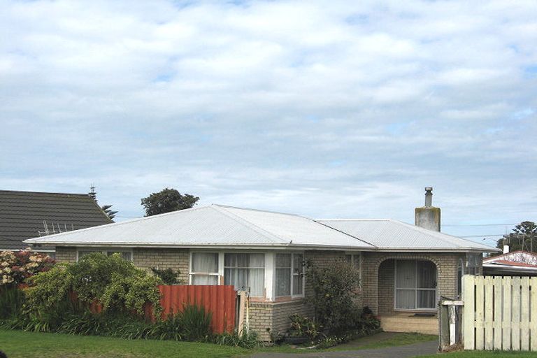 Photo of property in 40 Ruapehu Street, Castlecliff, Whanganui, 4501