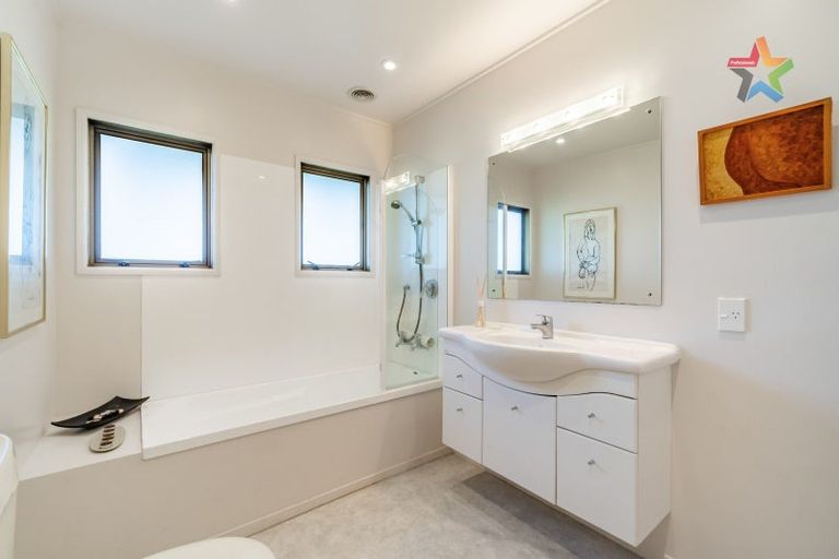 Photo of property in 2 Stanhope Grove, Korokoro, Lower Hutt, 5012