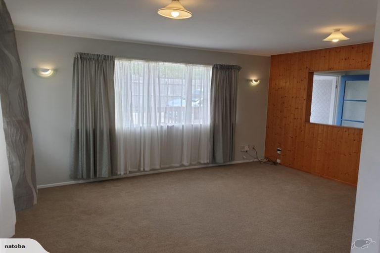 Photo of property in 57 Barrys Road, Glendene, Auckland, 0602