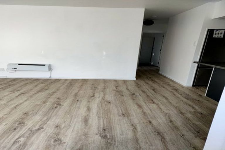 Photo of property in 19/125 Queens Drive, Lyall Bay, Wellington, 6022